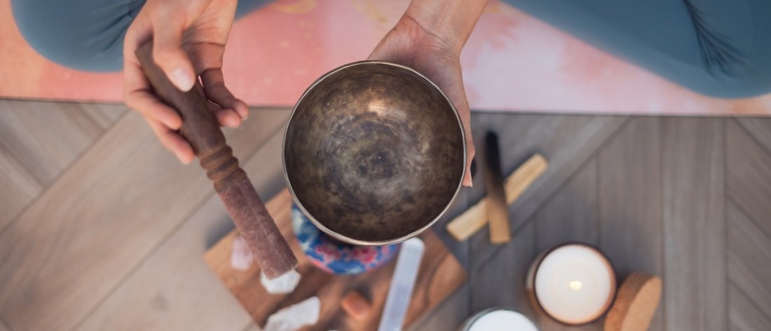 Using singing bowl for cleansing and grounding
