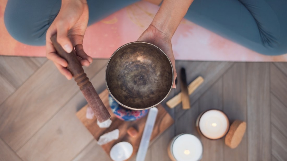 Using singing bowl for cleansing and grounding